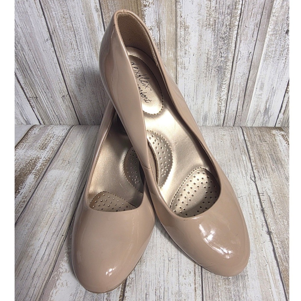 Dexflex Comfort Womens Nude Patent Round Toe Pumps Heels Beige Size 6.5
